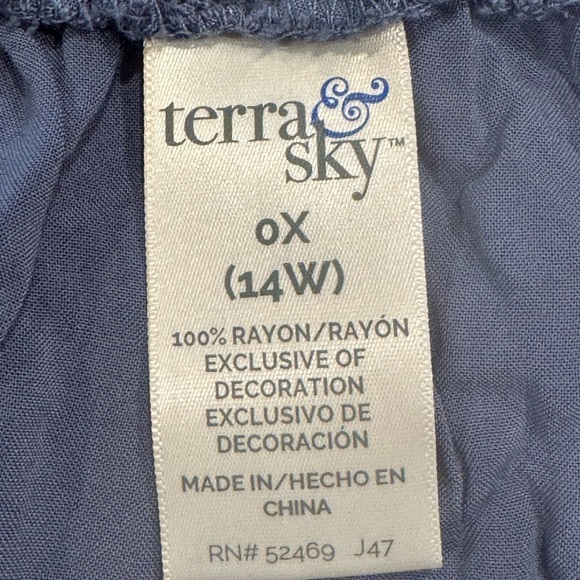 Terra & Sky High Waist Blue Scalloped Hem Shorts - Picture 3 of 3